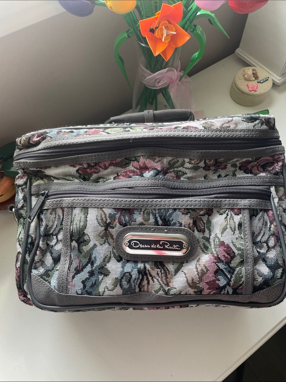 Oscar de la Renta Gray Floral TapestryCosmetic Travel Bag